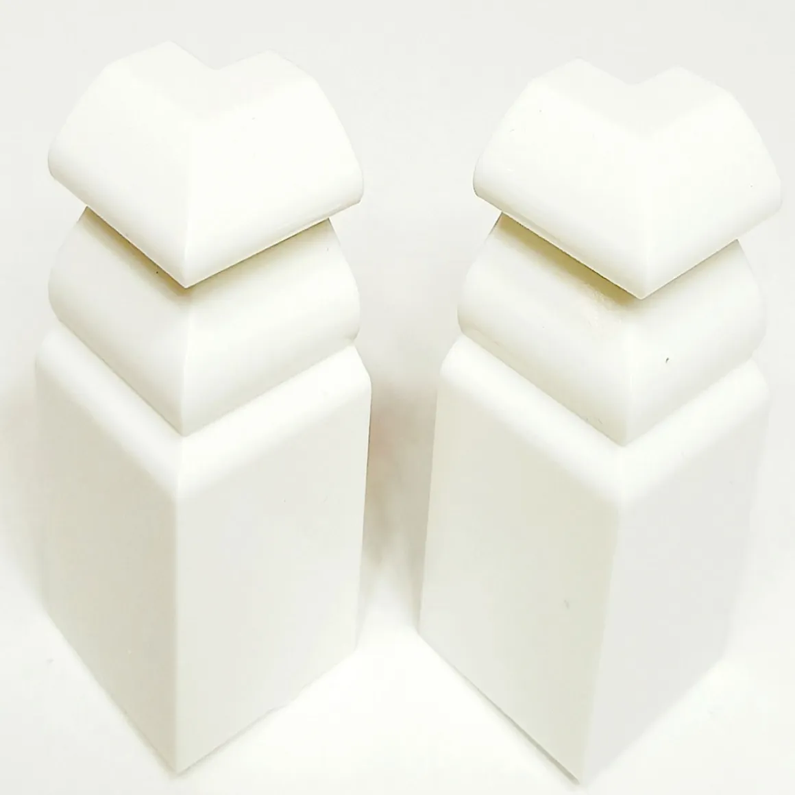 Außenecke Hamburg weiß 2,5 x 2,5 x 5,8 cm
