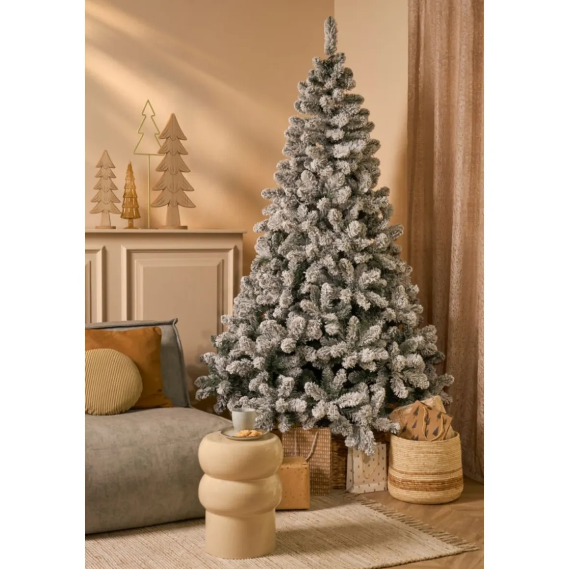 Charlton Weihnachtsbaum grün mit Schneeffekt 185x115 cm