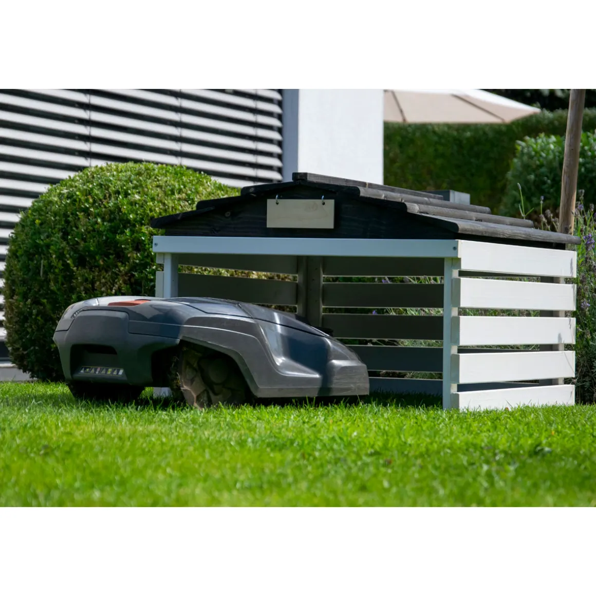 dobar Mährobotergarage 78,5 x 74 x 52,5 cm weiß-schwarz