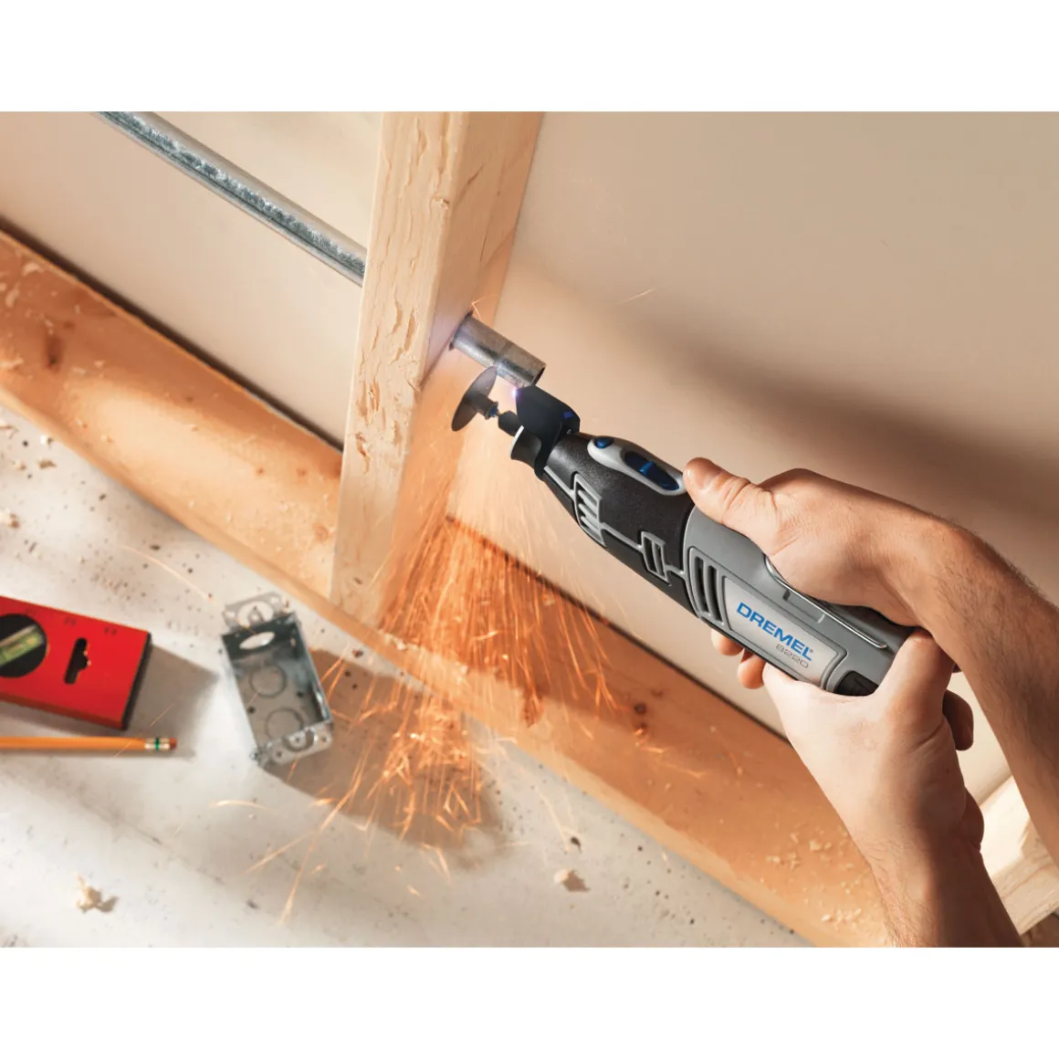 Dremel Akku-Multifunktionswerkzeug 8220-2/45