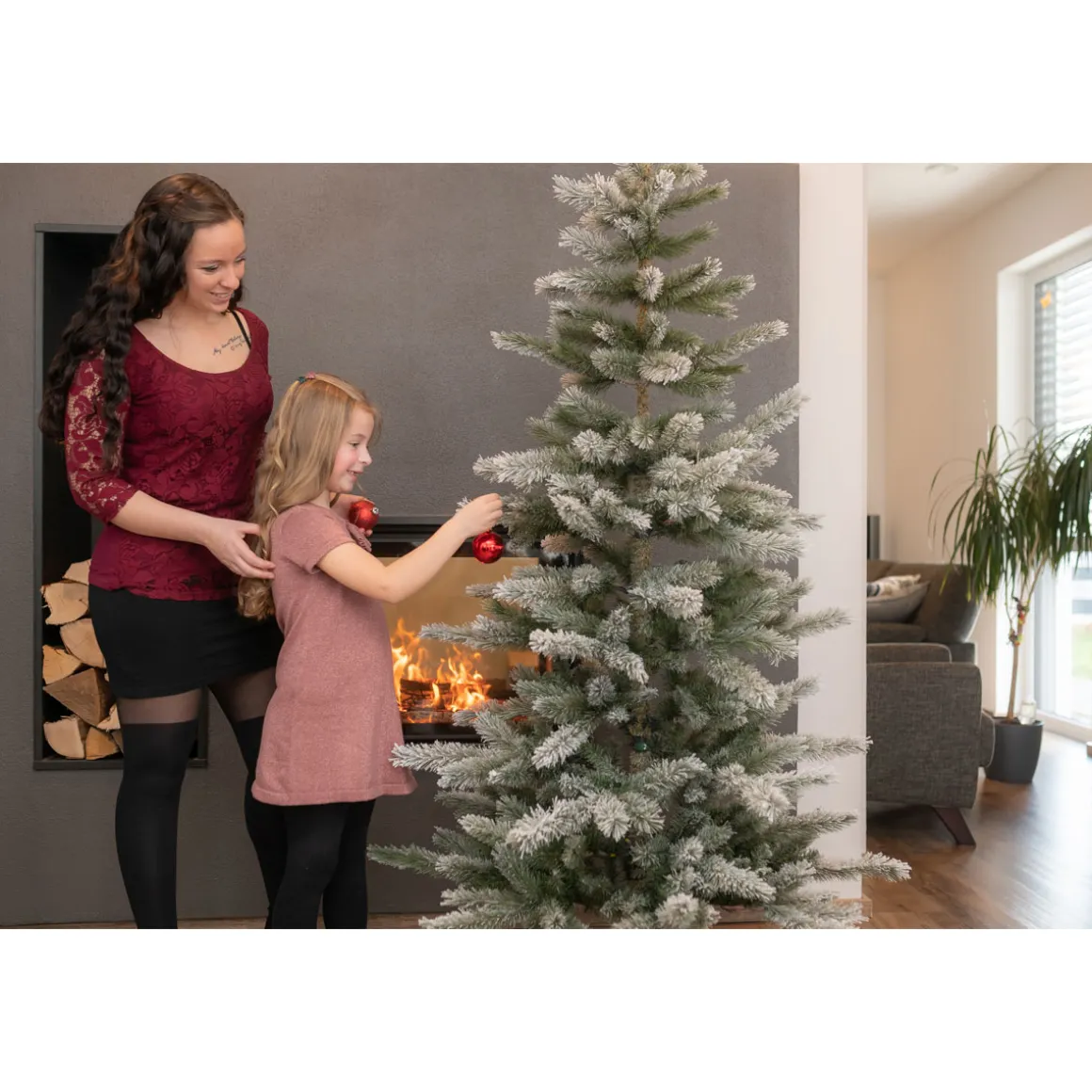 Evergreen Künstlicher Weihnachtsbaum Cedar Frost Kiefer 114x210cm Grün Weiß