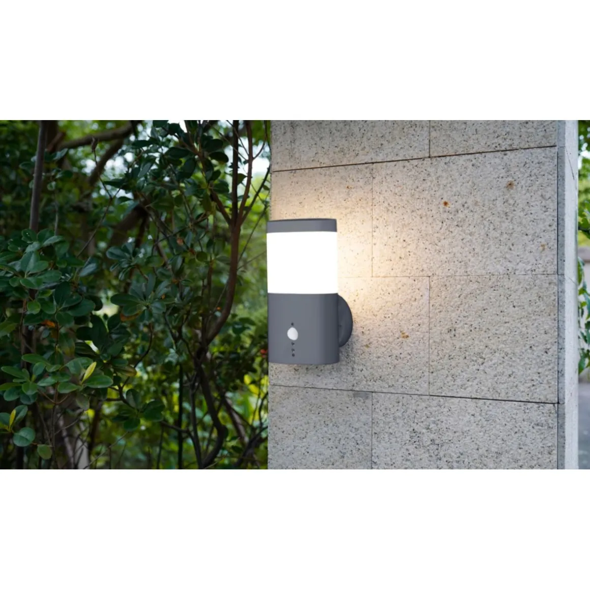 Flector Garten LED-Außenwandleuchte Mira mit Bewegungsmelder grau