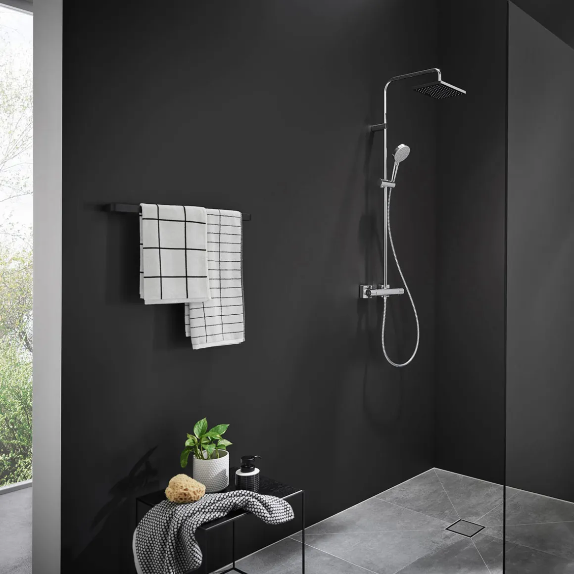 Hansgrohe Duschsystem Vernis Shape mit Thermostat chrom