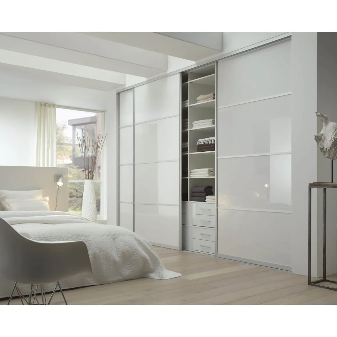 Hibitaro Studio-Schiebetür mit Aluminiumrahmen auf Maß als Schrank- / Nischentür