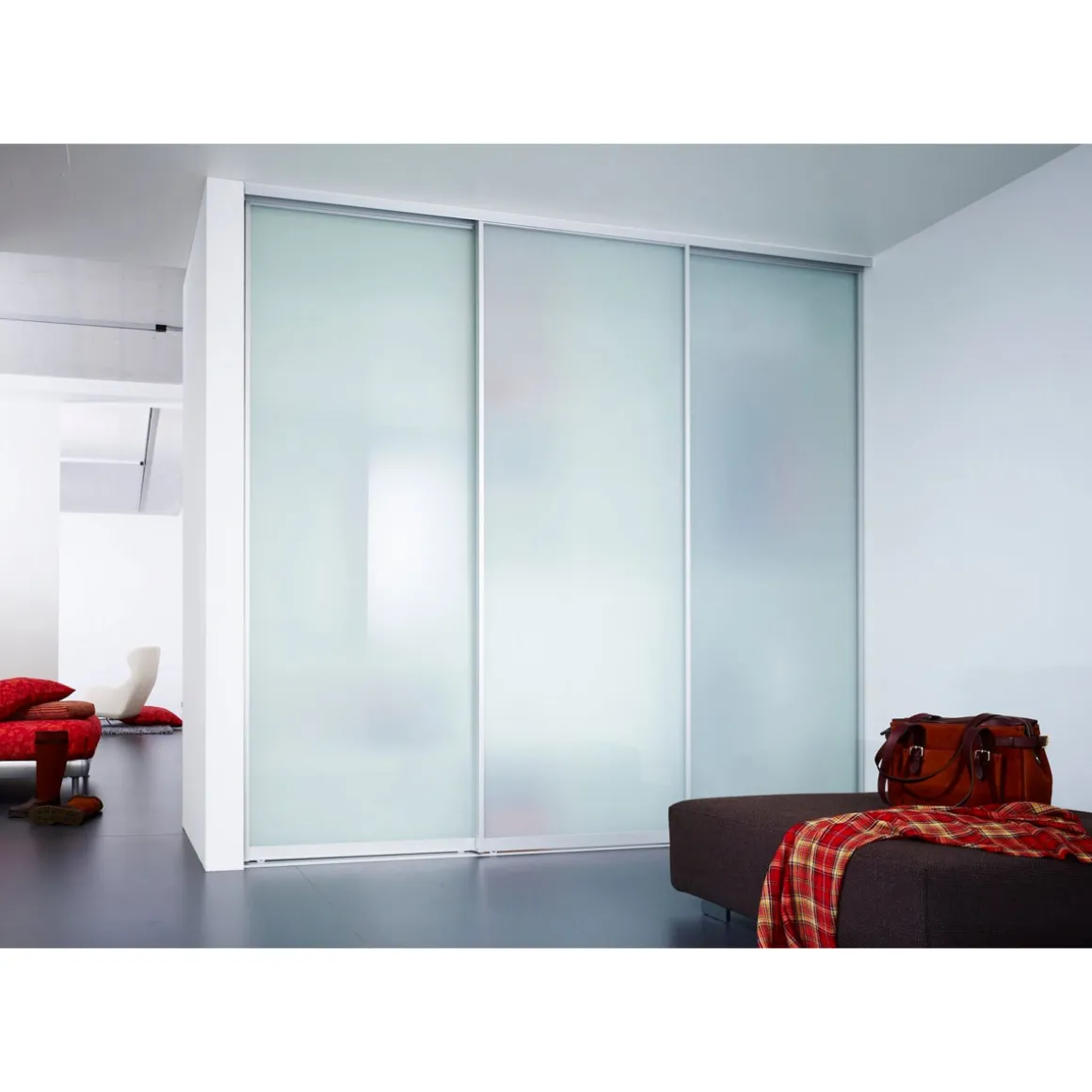 Hibitaro Studio-Schiebetür mit Aluminiumrahmen auf Maß als Schrank- / Nischentür