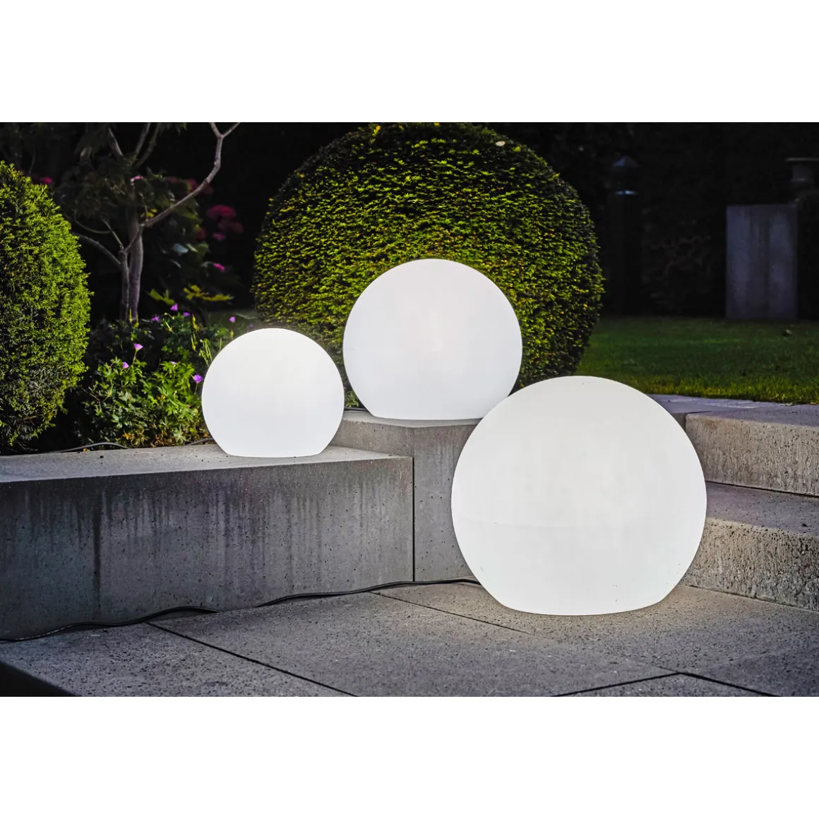NewGarden Kugelleuchte Buly 30 Ø 30 cm wetterfest weiß